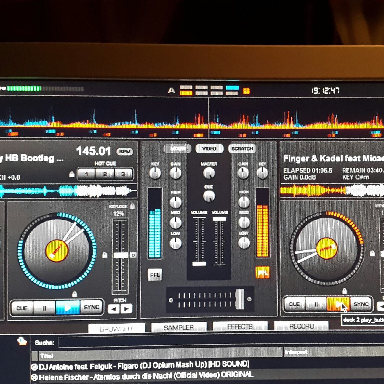 Music Tracks/Mixxes/Party Hits