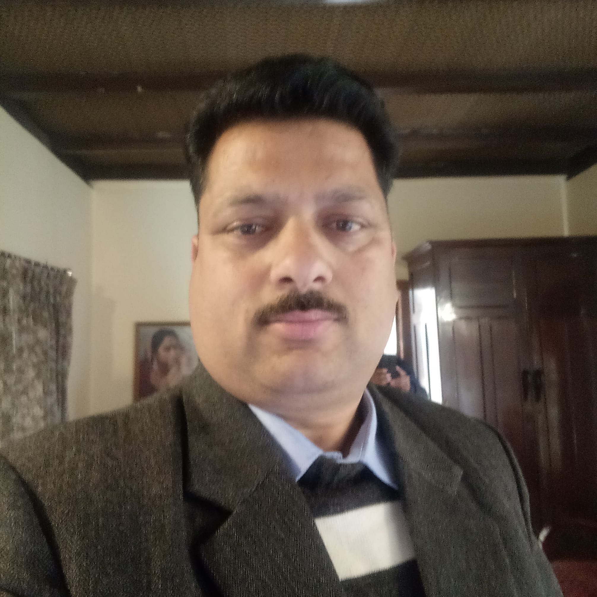 Des raj lic