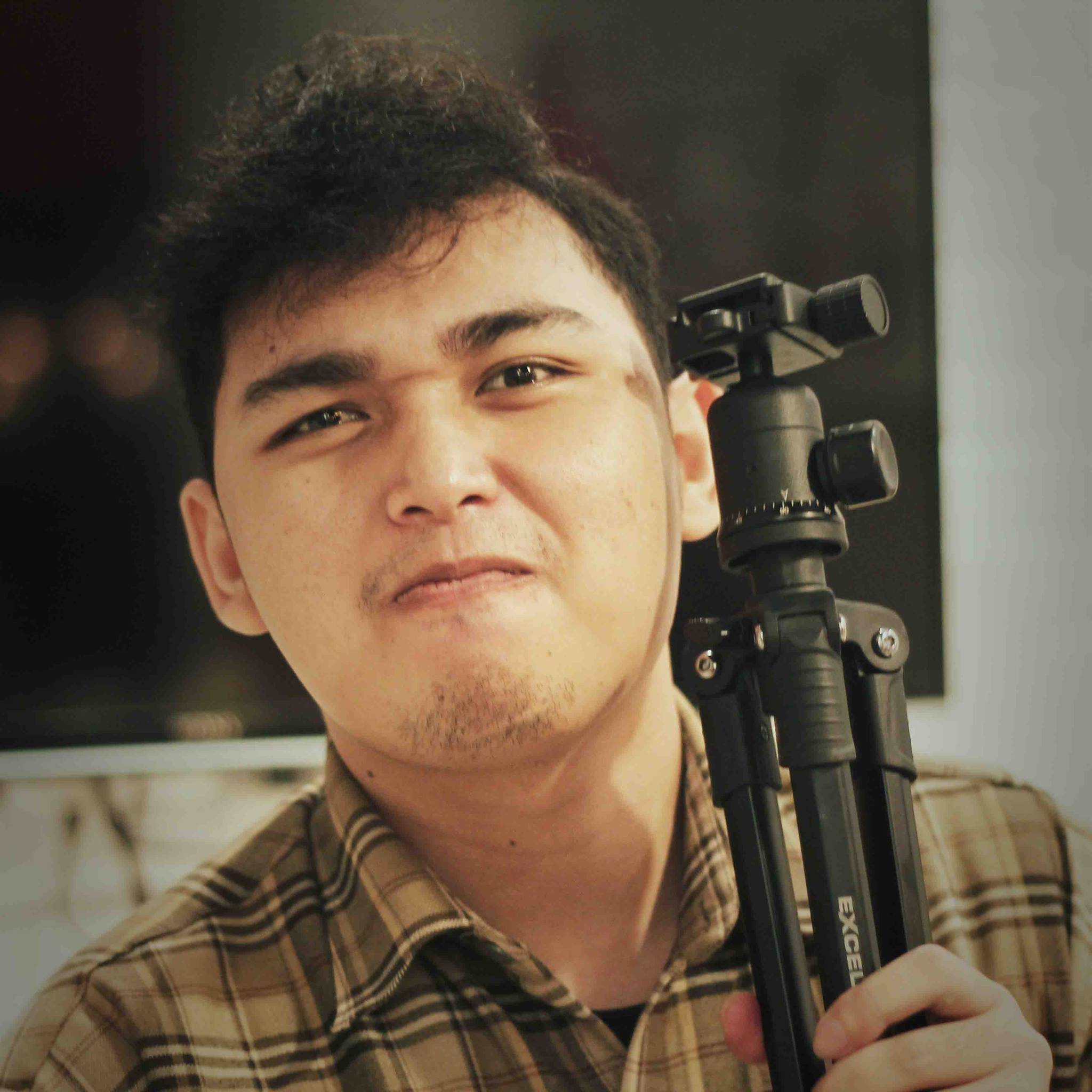 Raden Muhammad Adi Irfan Rifai, S.Ds | Bogor