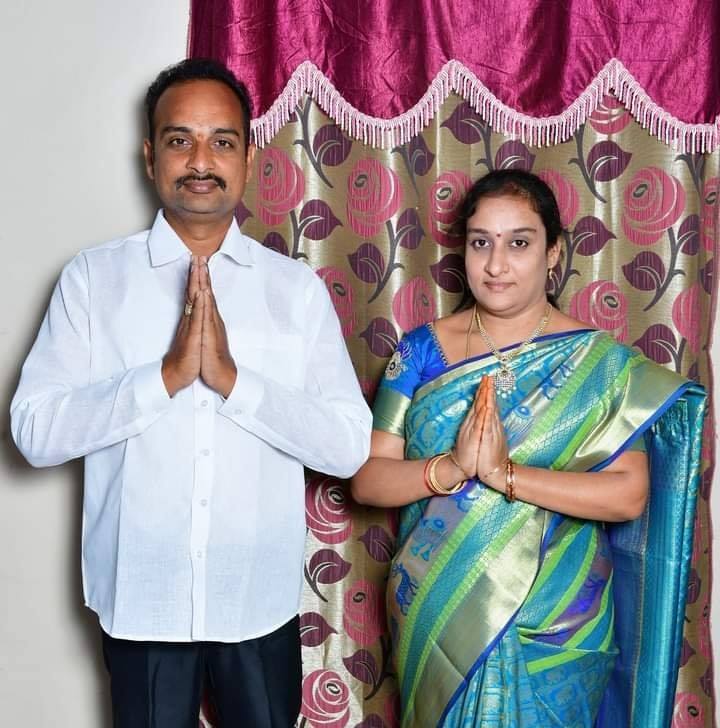 దేవళ్ళ దుర్గవరలక్ష్మి దేవి సతీష్ - సర్పంచ్ వడ్లమూరు