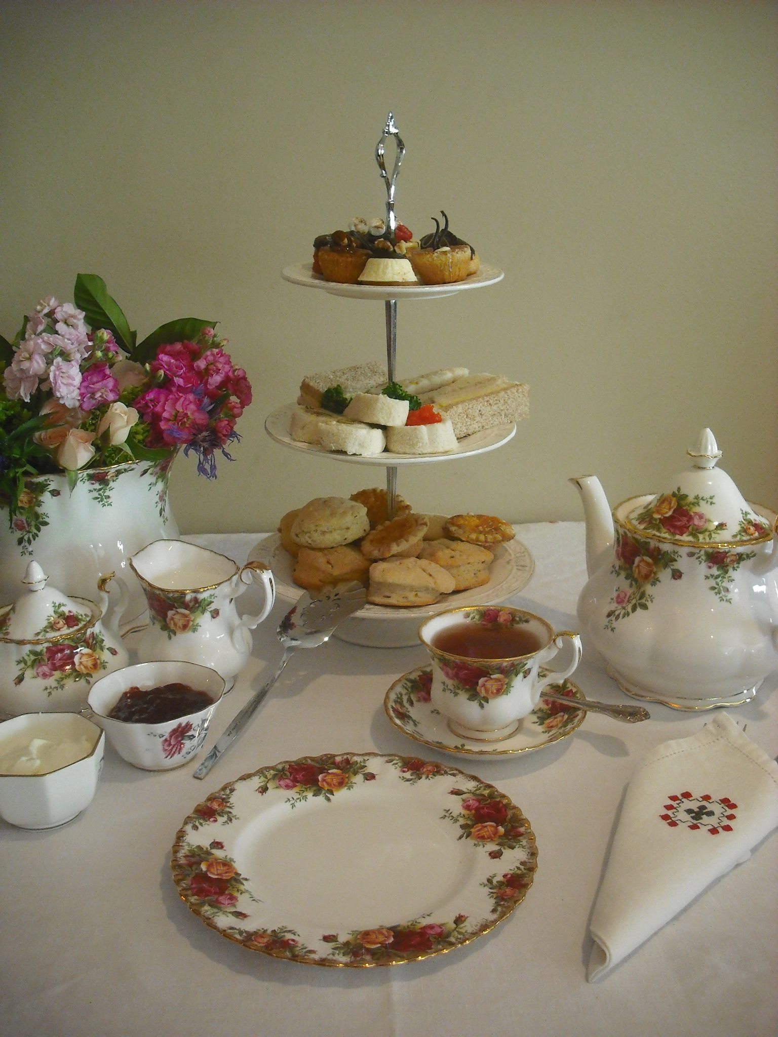 Victorian Tea Room Thornhill : The tea-rific history of Victorian ...