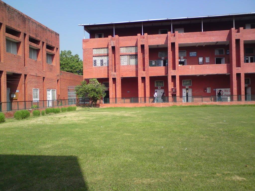 Ram Lal Anand College, University Of Delhi - RLA