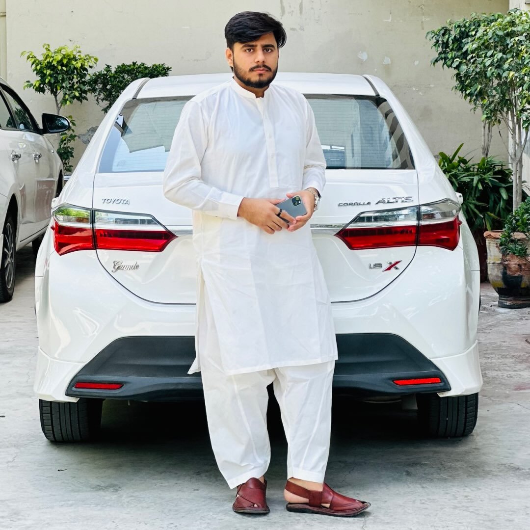 Rosheen Naeem Profiles