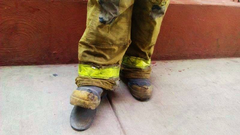 Soy Bombero Con Botas Rotas