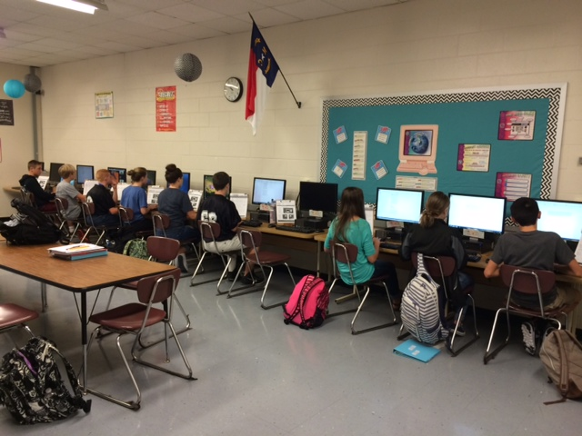 Mrs. Knott's 8th Grade Computer Class