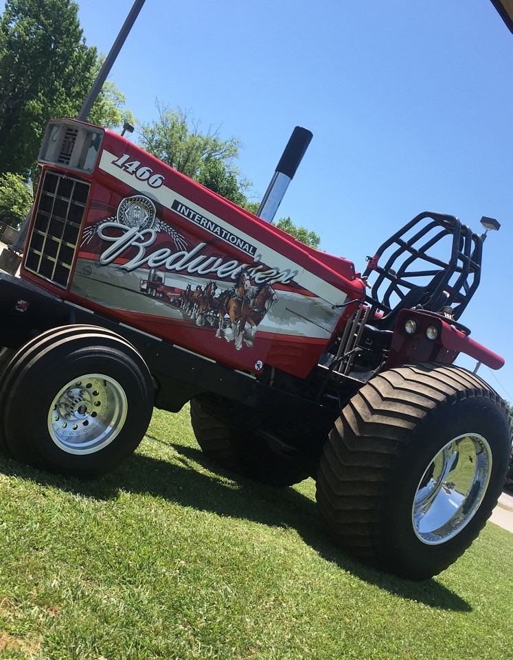 Redweiser Pulling Team