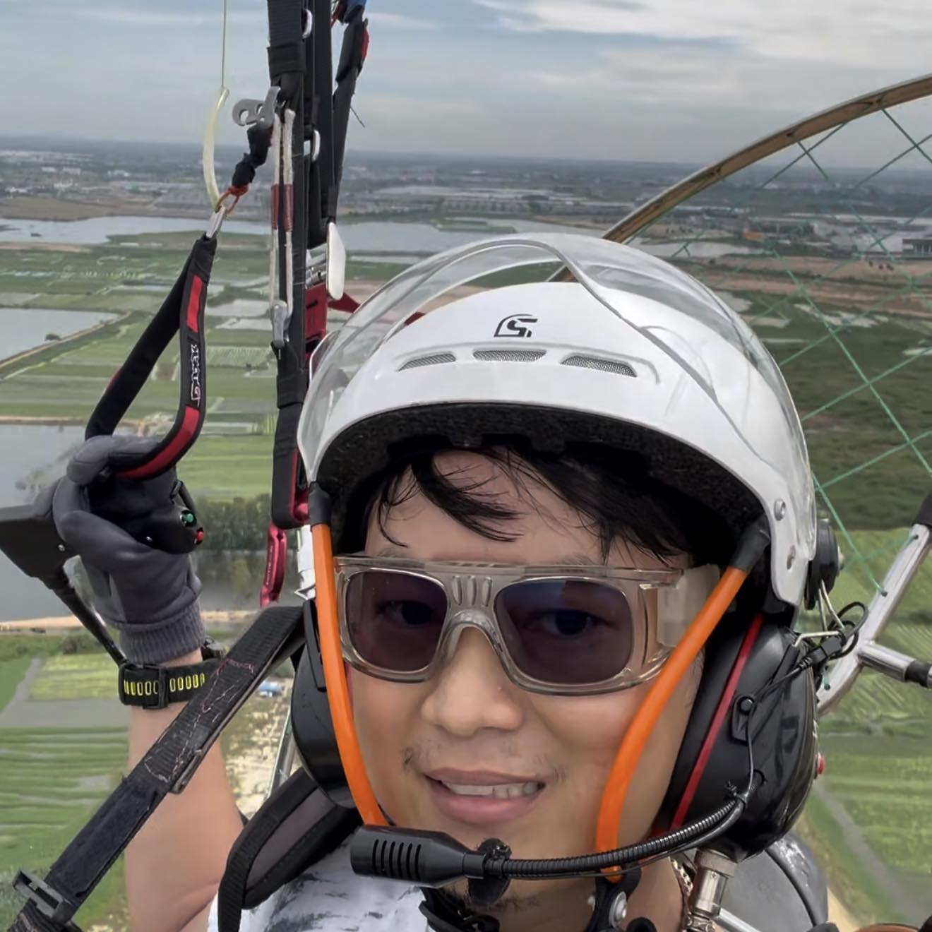 Pou Ya Paramotor