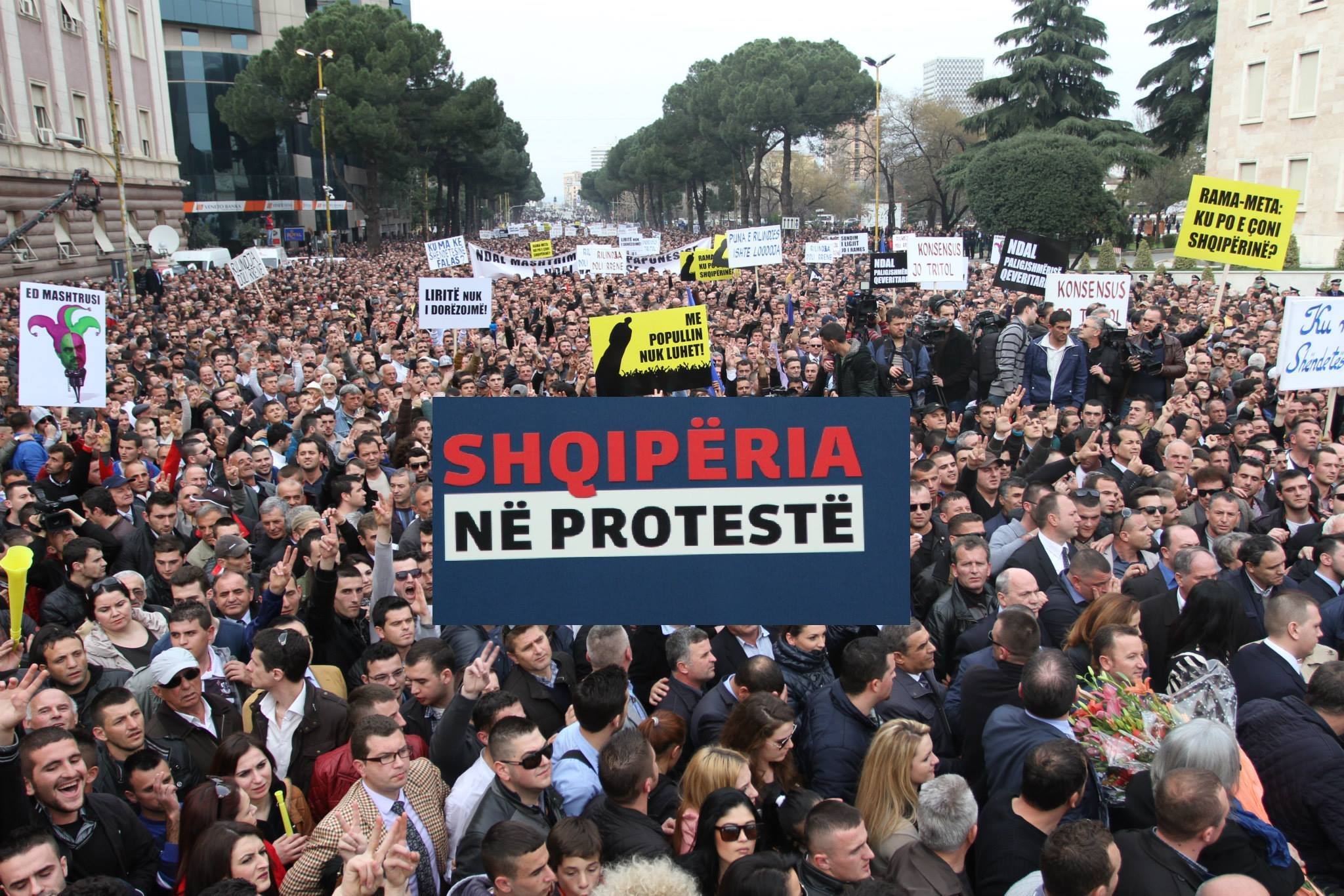 Protestat, rruga e vetme për të shpëtuar nga Edi Rama