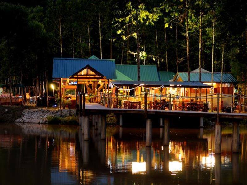 Astana Rimba Teluk Batik Resort | Lumut