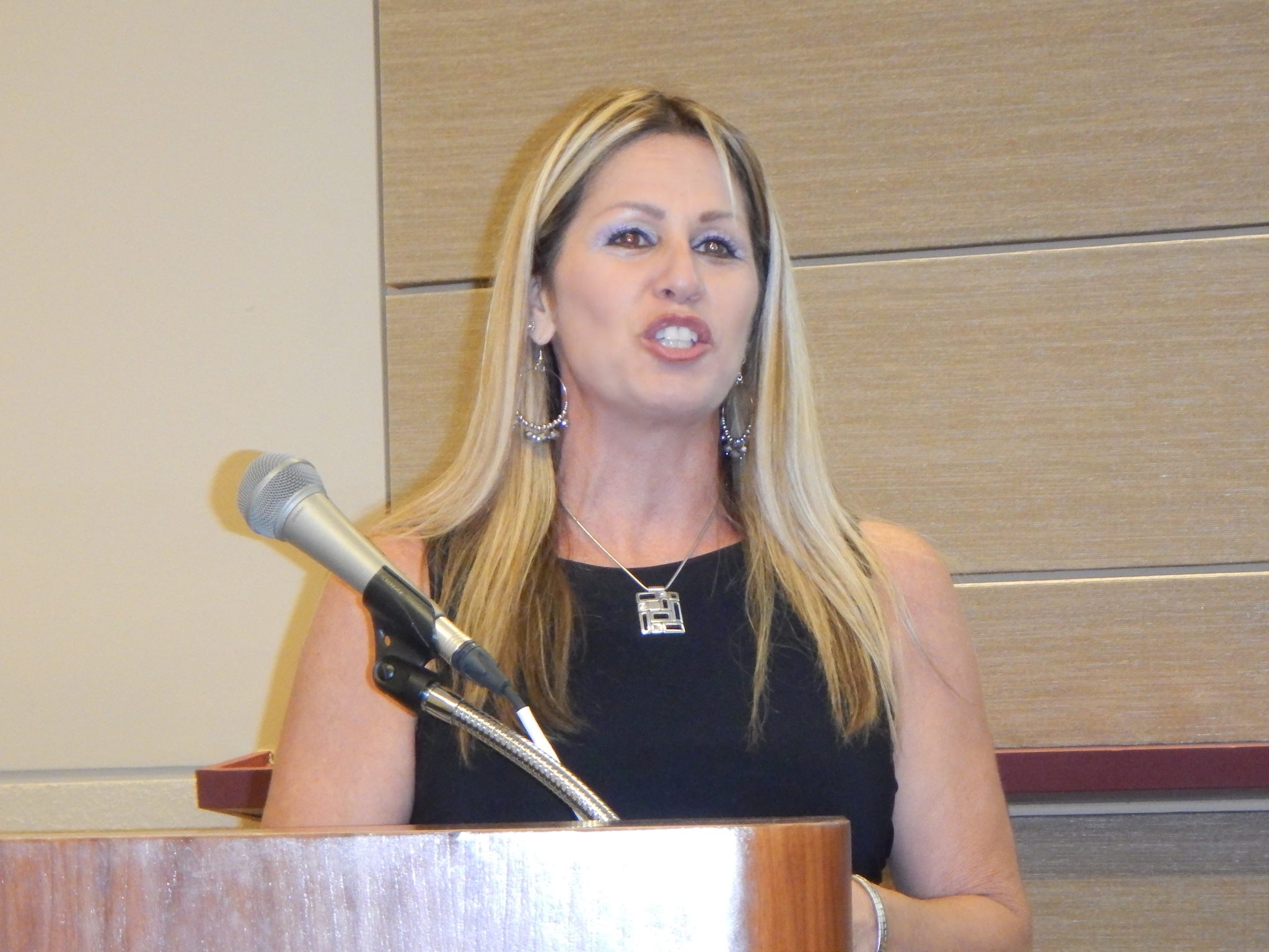 Jeannine Rizzo, Keynote Speaker, Author, Executive/Life Coach