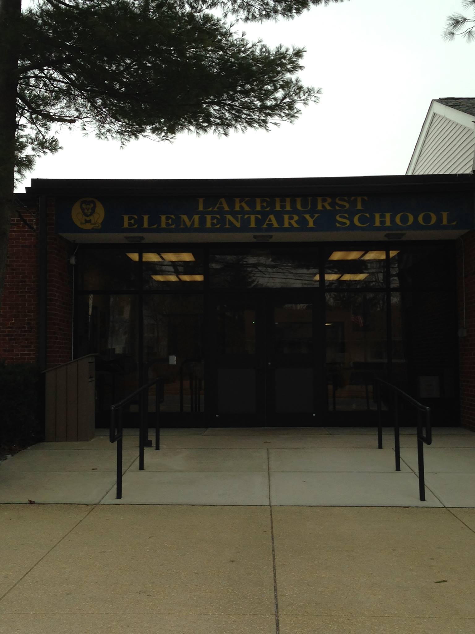 Lakehurst Elementary School... Lakehurst Elementary School