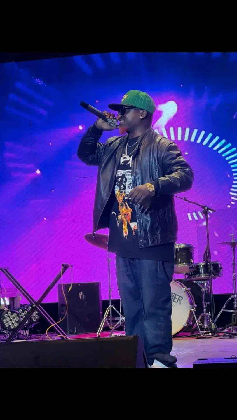 Big zobar officiel