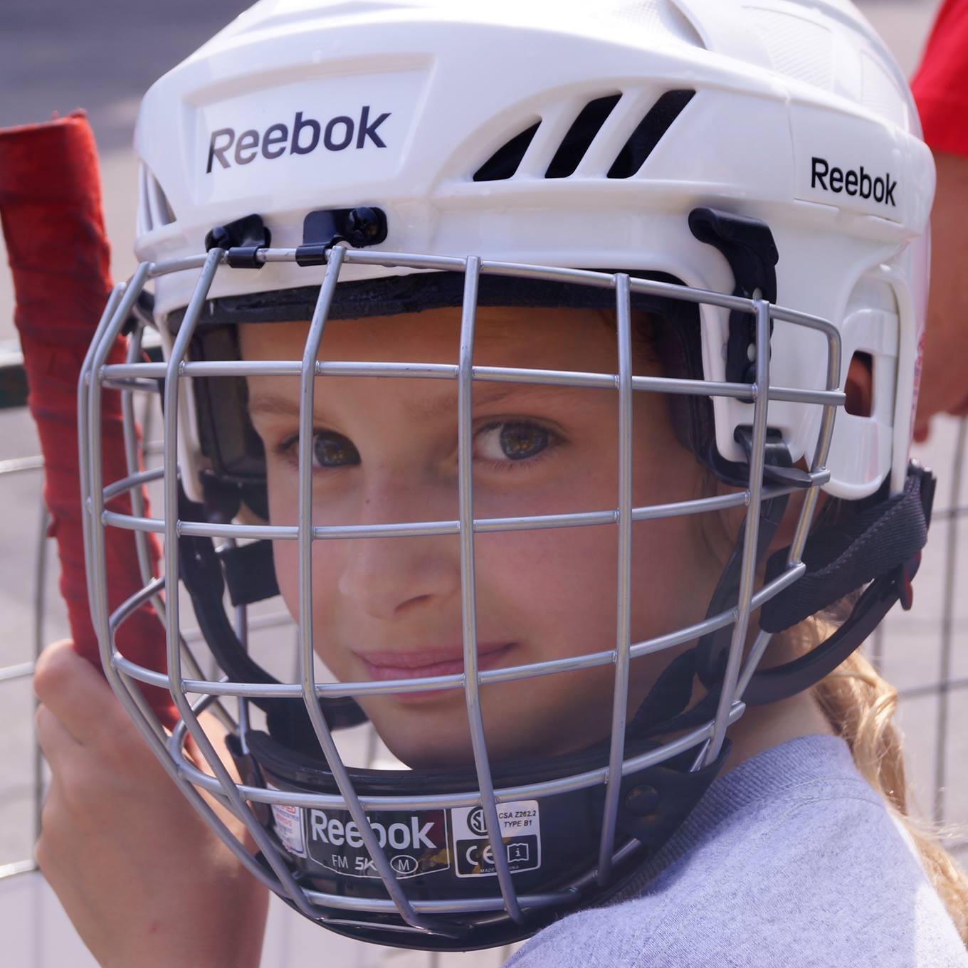 Tournoi de hockey de rue au bénéfice de l'école de la Maisonnée, à Sherbrooke | Radio-Canada