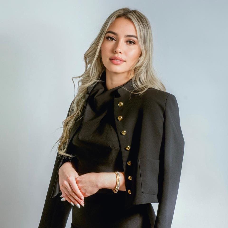 Andrea Gomez • Florida Realtor/Broker