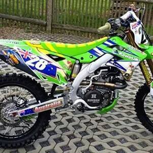 Motor cross