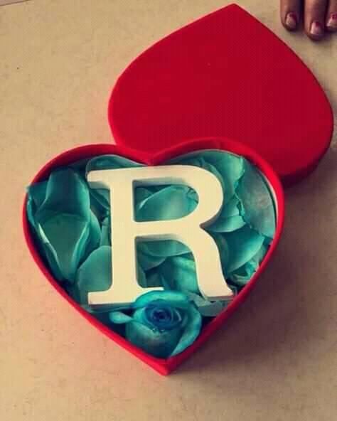 R ښایسته حروف د