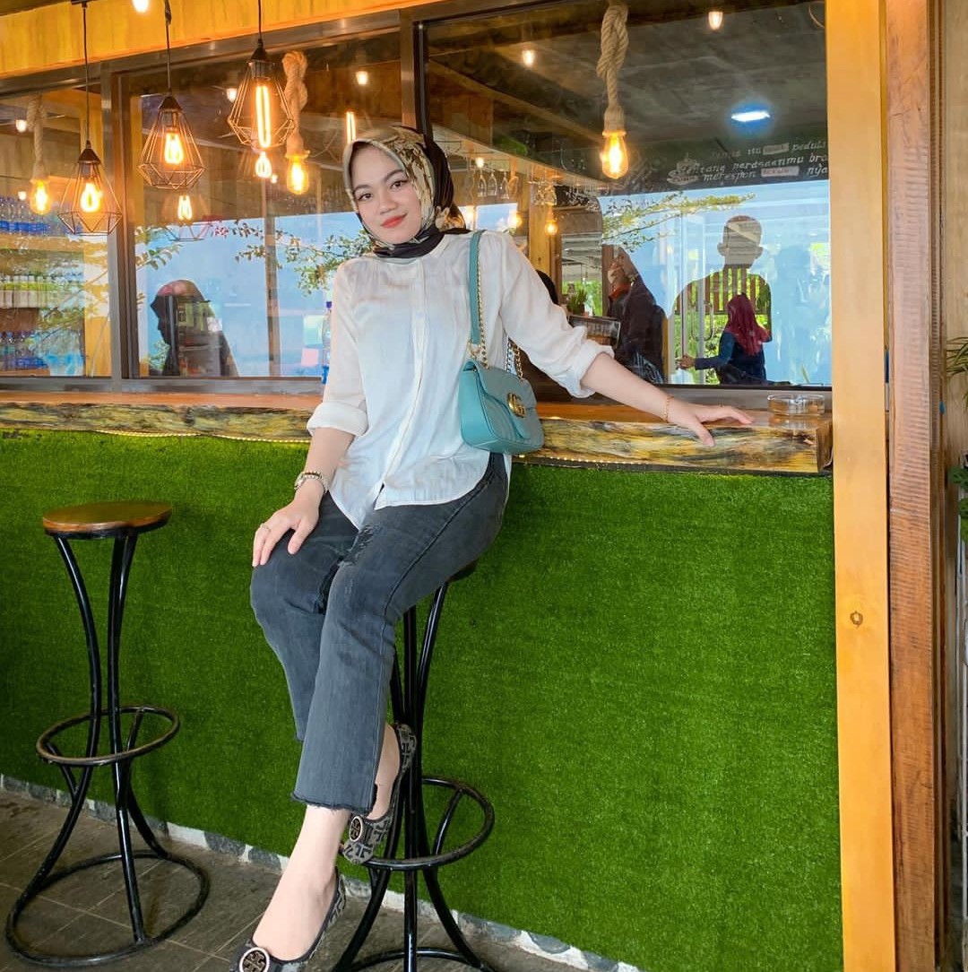 Indria Aziz