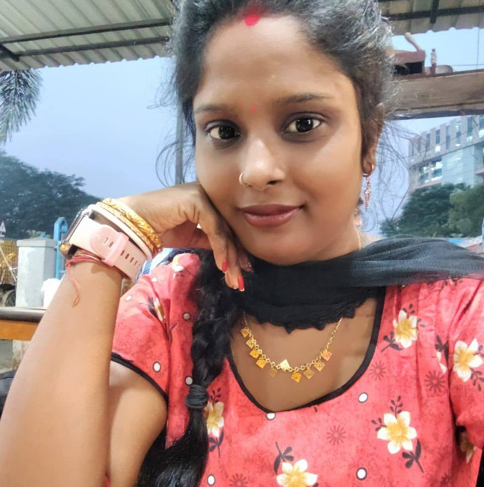 সব সখিরে পার করিতে নেব আনা আনা সখি তোমার বেলায় নেব আমি তোমার গানের দুল ...