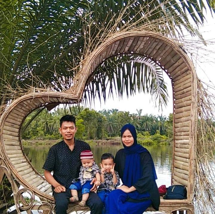 Makan siang - Syahrial Ritonga II | Facebook