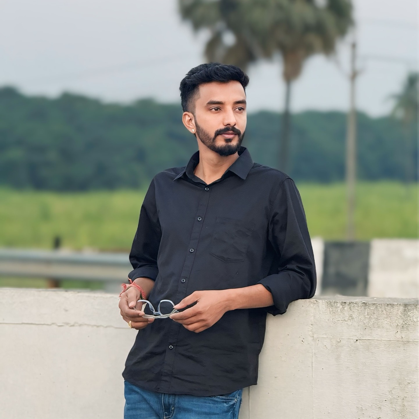 One spray. Instant attention. 👀🔥 . . #villanperfume #divyanshrajput # ...