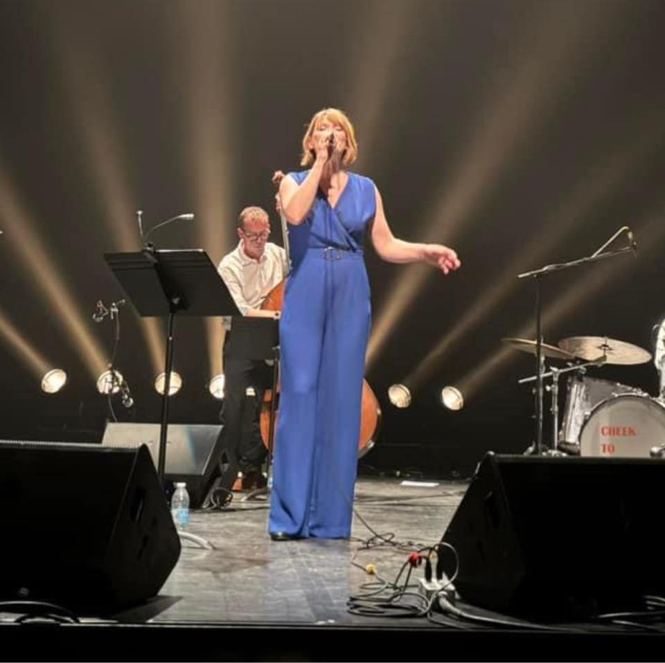 CHEEK To CHEEK Music