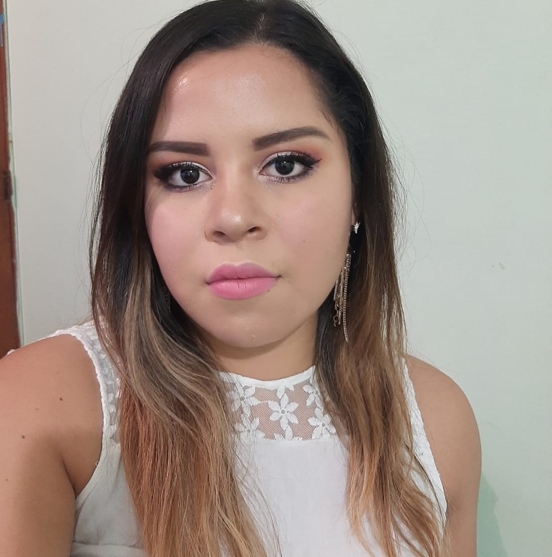 Aylet Lr Make Up