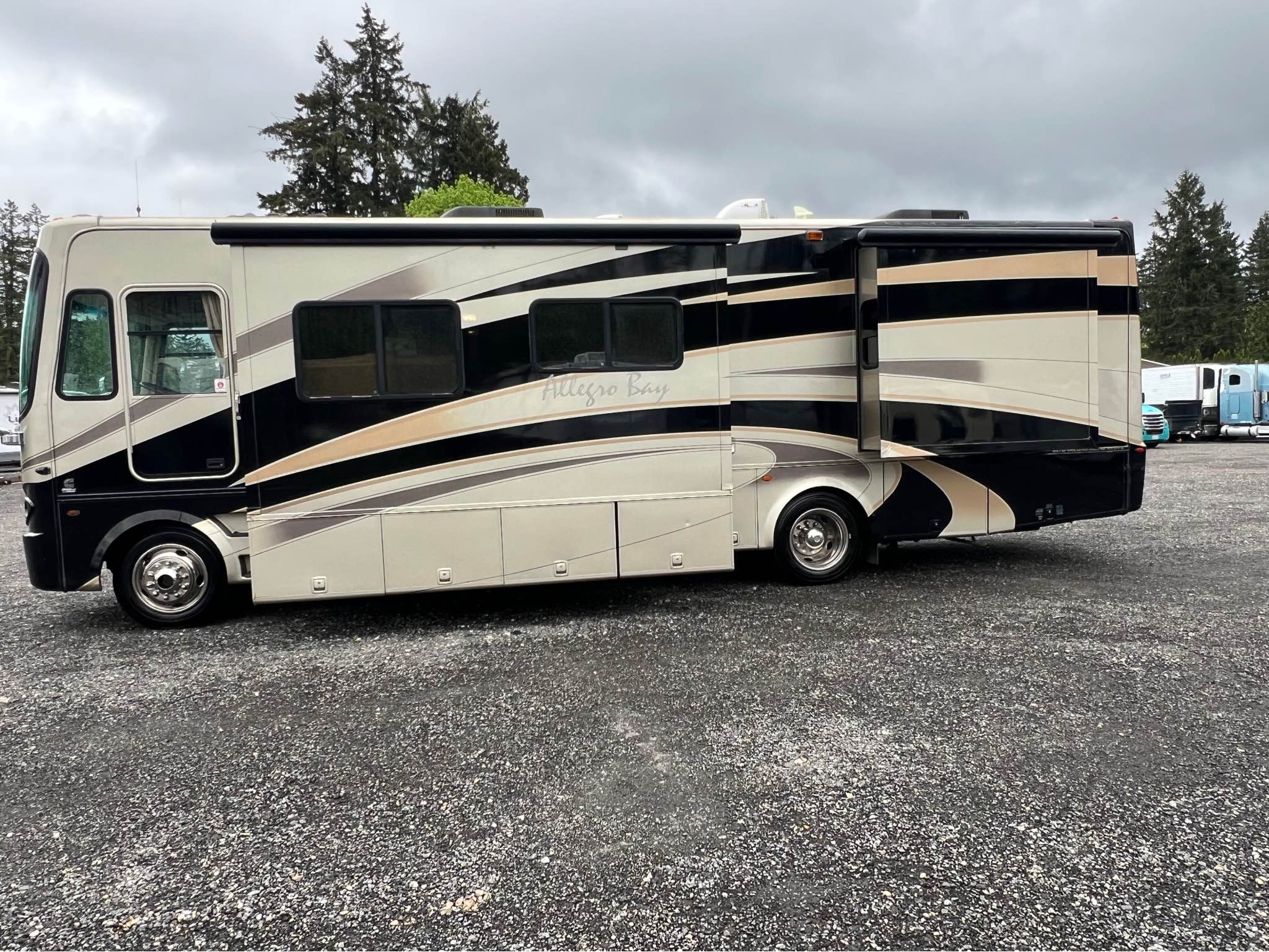 2007 Tiffin Motorhomes Allegro Bay Diesel double slide - RVs & Campers ...