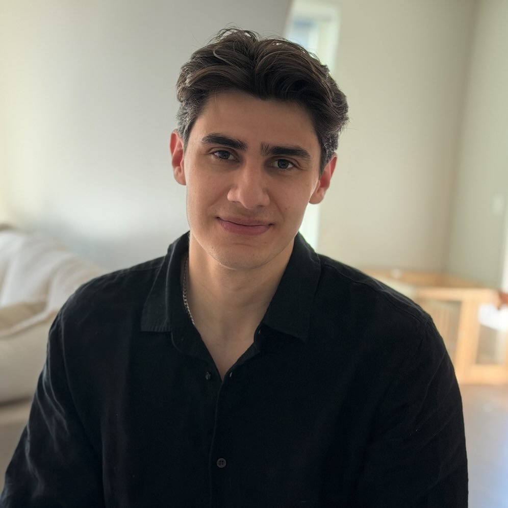 Matthew J Aguiar