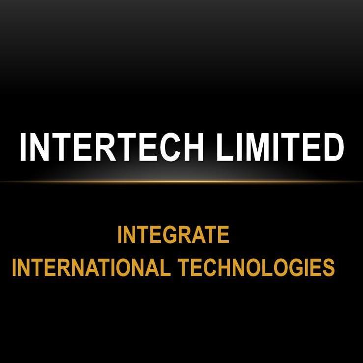 Intertech Limited - 来年の会社の年賀状に使う写真撮影。 この写真を嵌めこんで、昨日から年賀状印刷を始めました。 もう ...