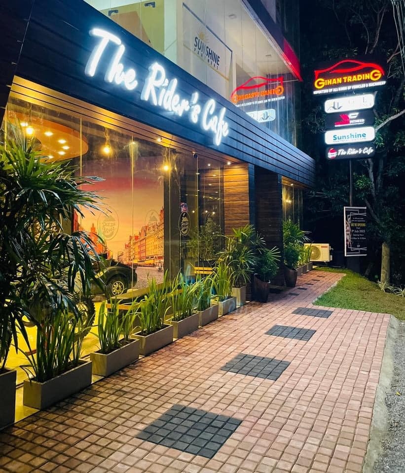 The Rider's Café