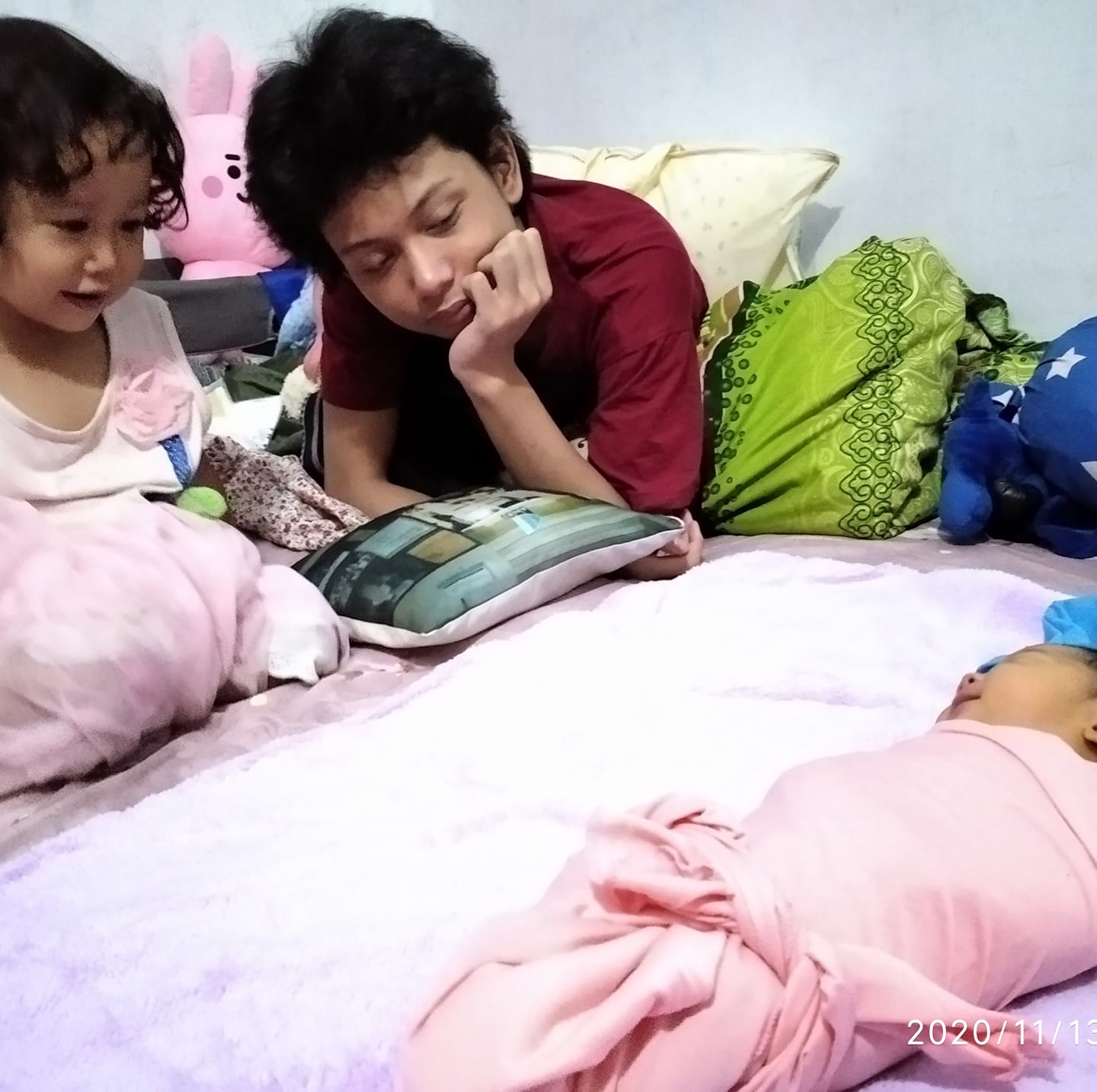 Prasetyo Family Daily Life - Mamah muda: Ngejar-ngejar bocah untuk ...