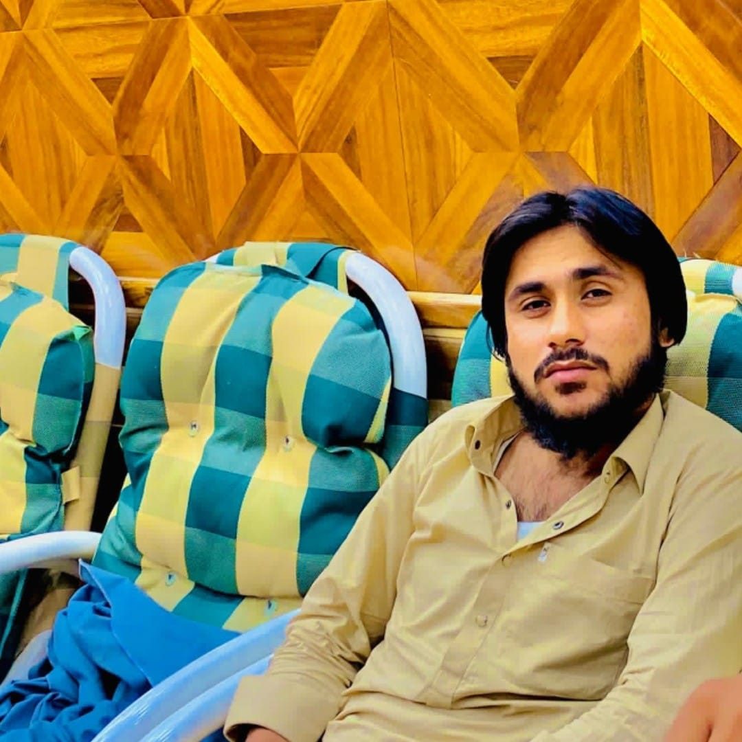 میرویس۔خان اچکزﺉ
