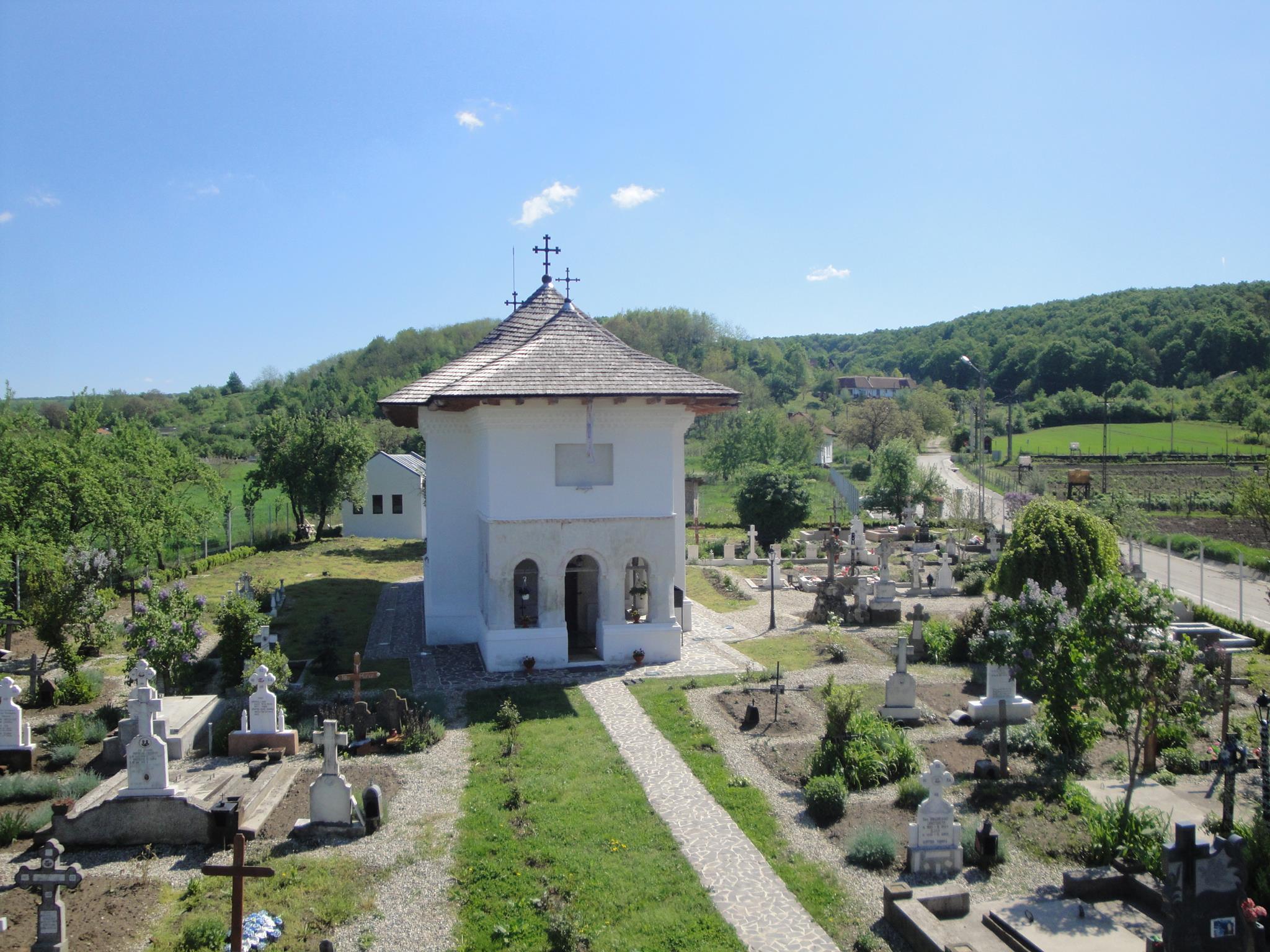 Biserica Inuri