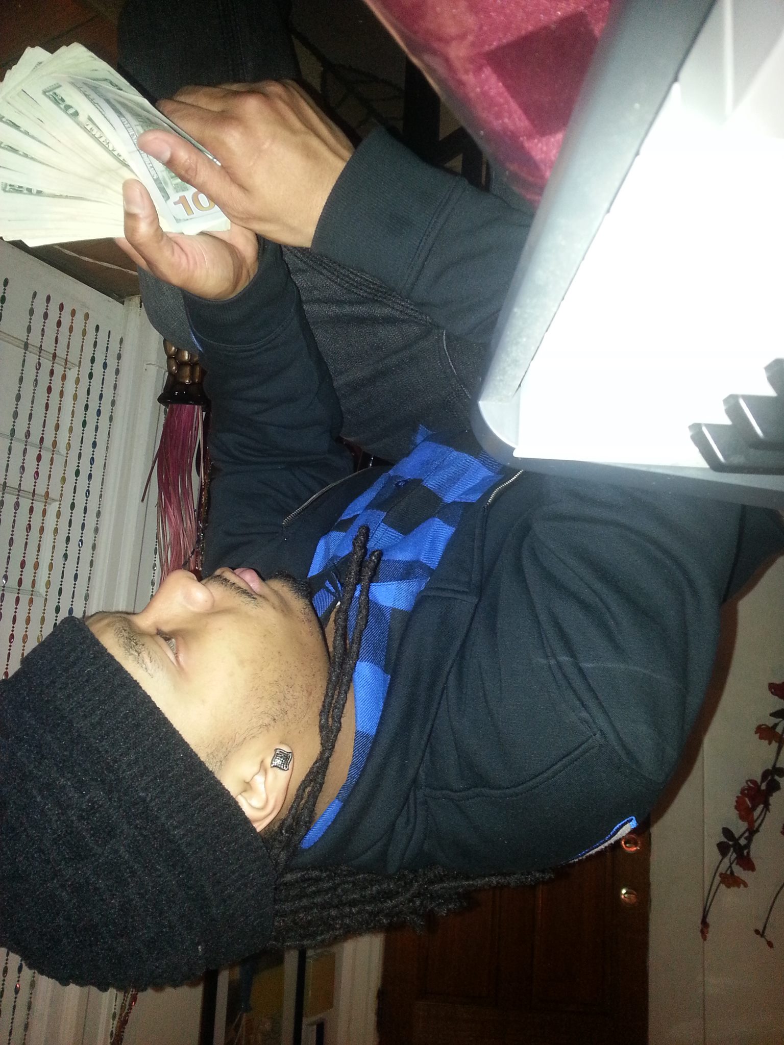 TRAYZ83