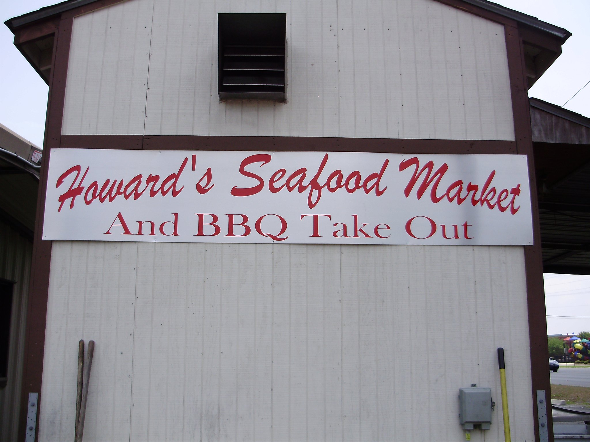 Howard's Seafood Market and BBQ Takeout | Rincon GA