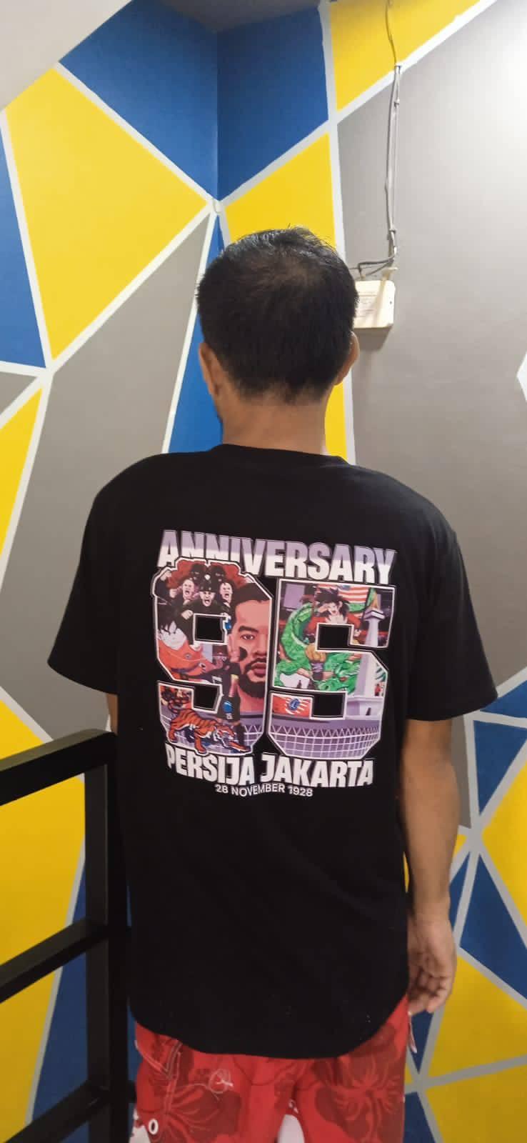 Sarah - Saya sangat senang memulai perjalanan kreatif baru ini dalam ...
