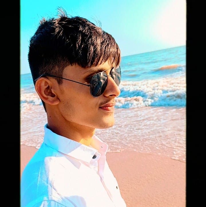 Raees Khan