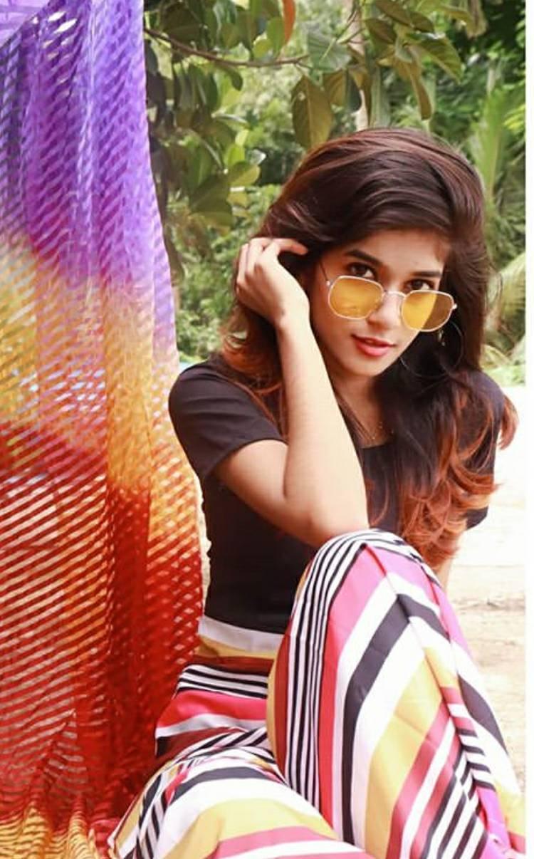 Angel roshna fans page