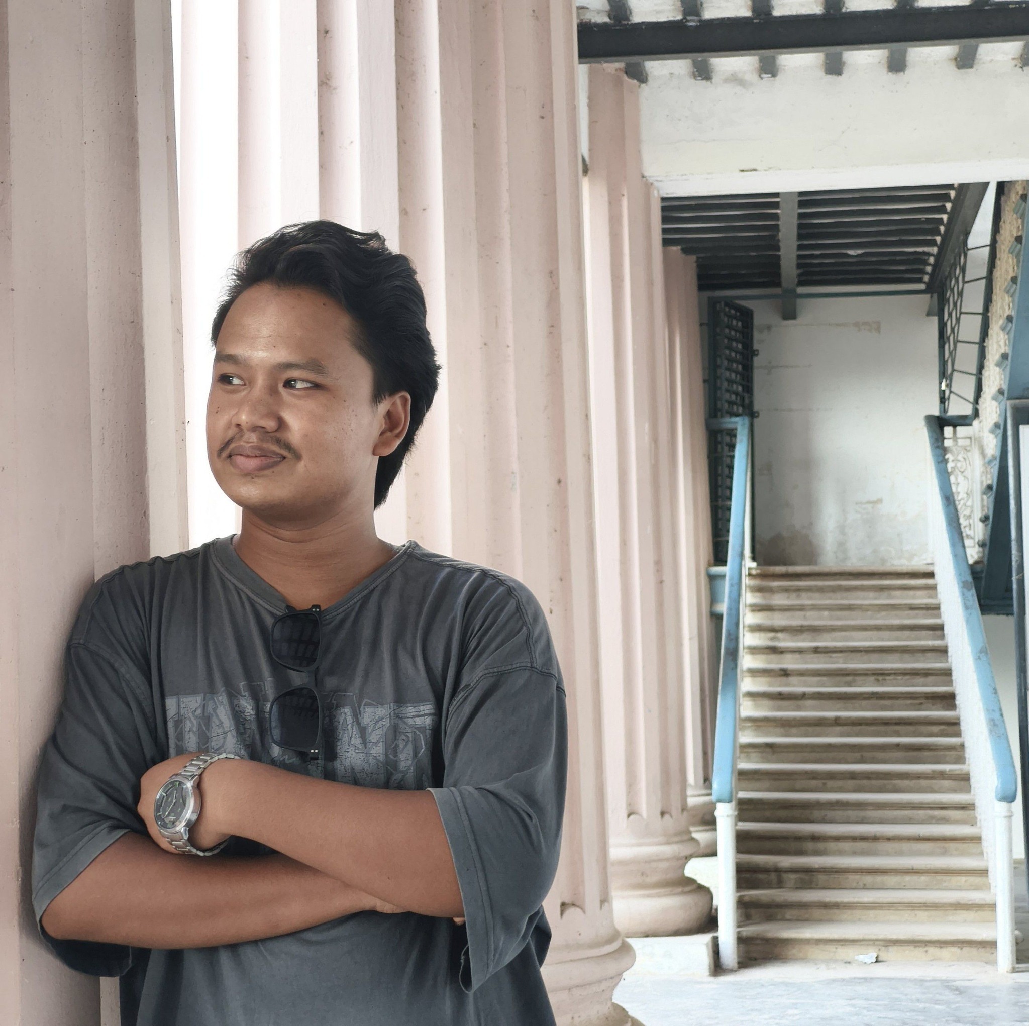 R Zu Arju Roy