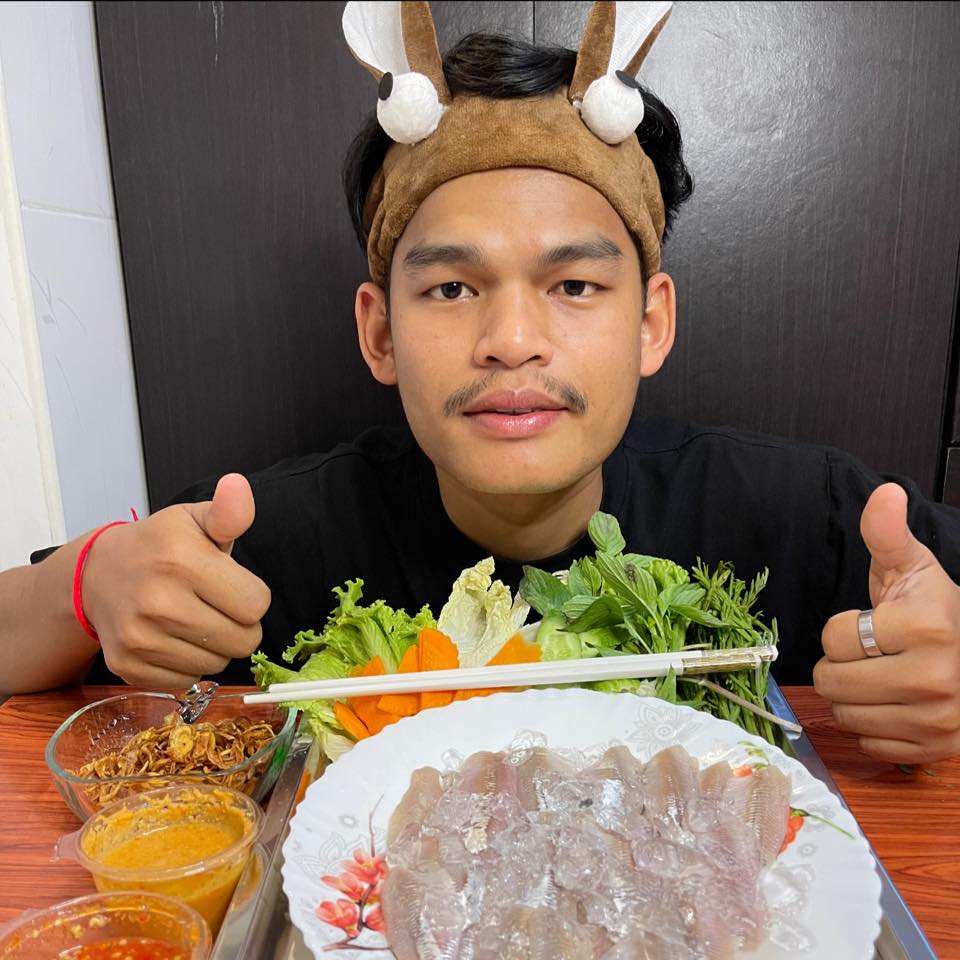 Many ម៉ានី