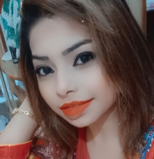 Singer Bushra ali