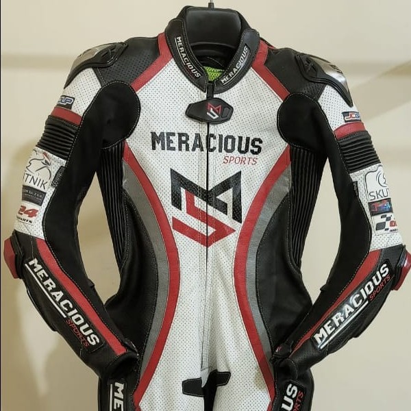meracious-sports-wears