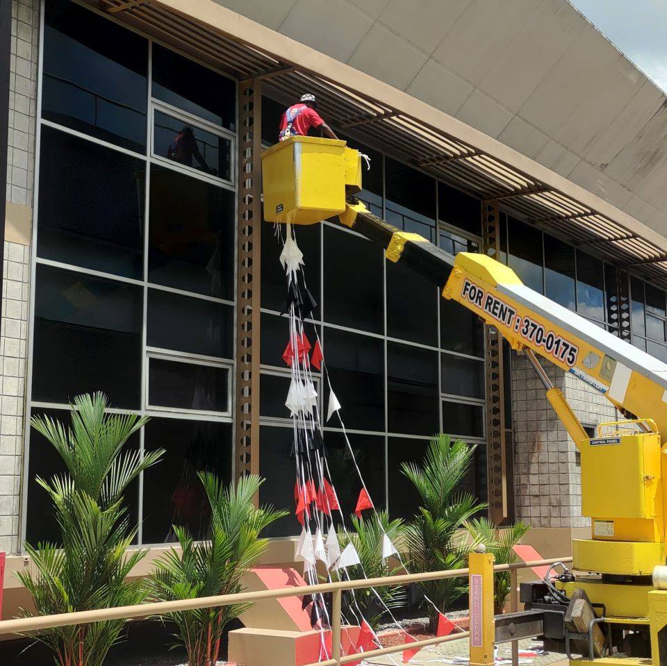 Bucket truck and hiab rentals