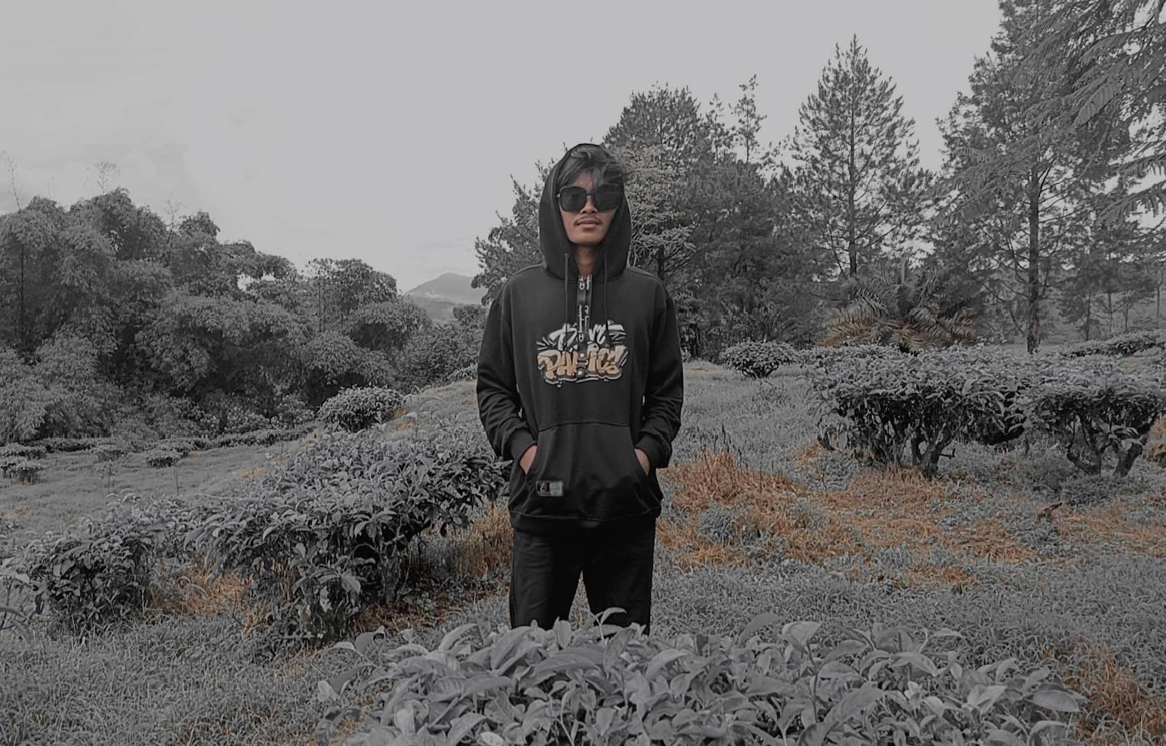 Inisial R