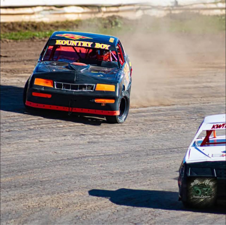 32 Ward Racing