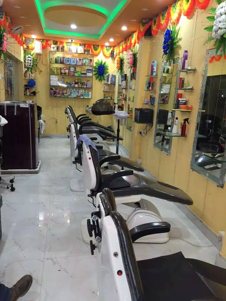 One+ Gent's Parlor Madhubani | Madhubani