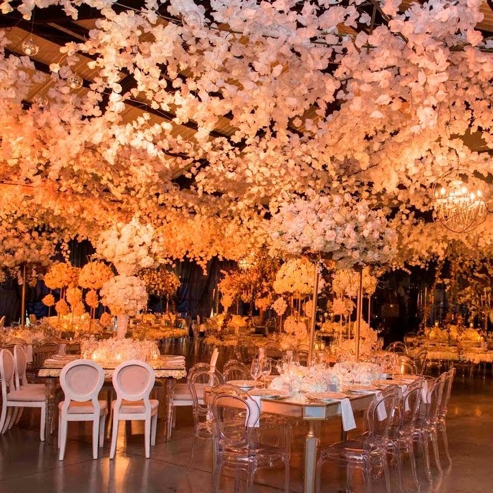 Prom scene layout