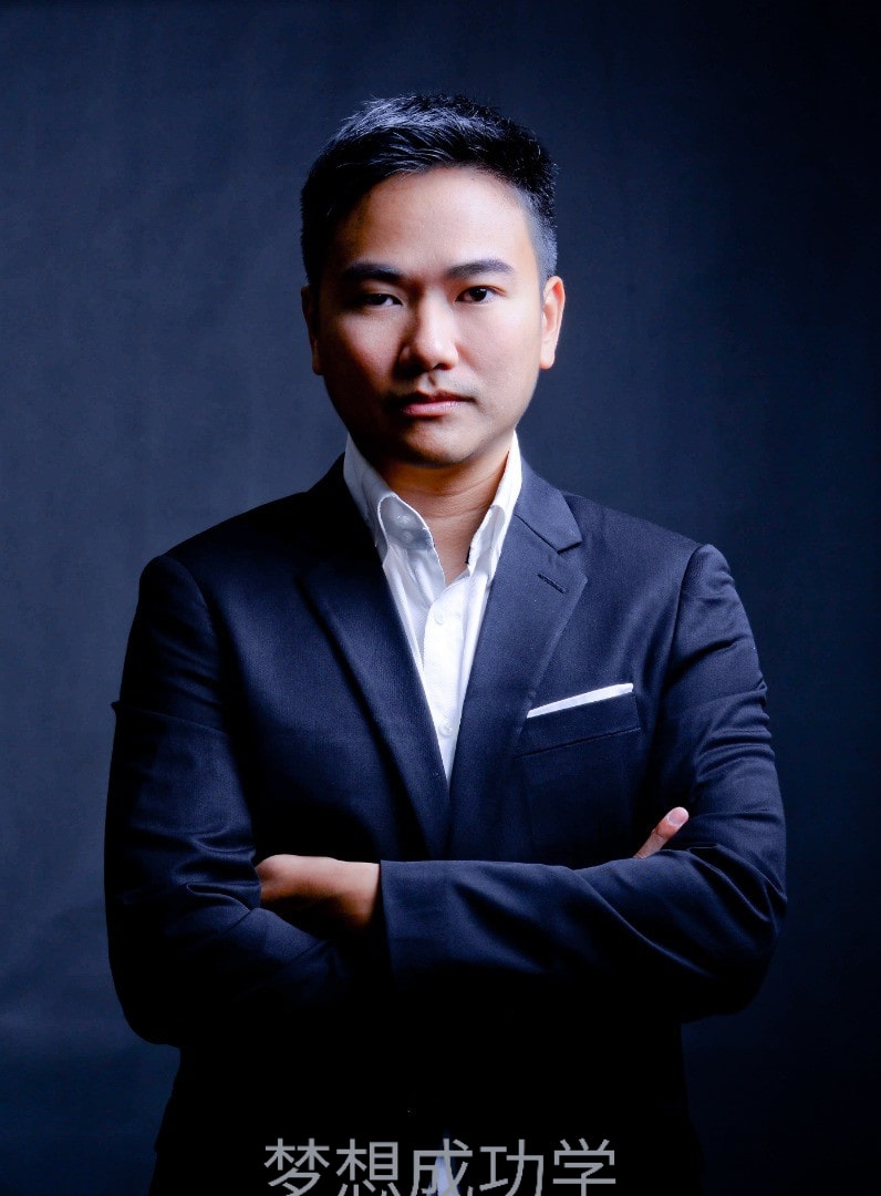 The Random Entrepreneur