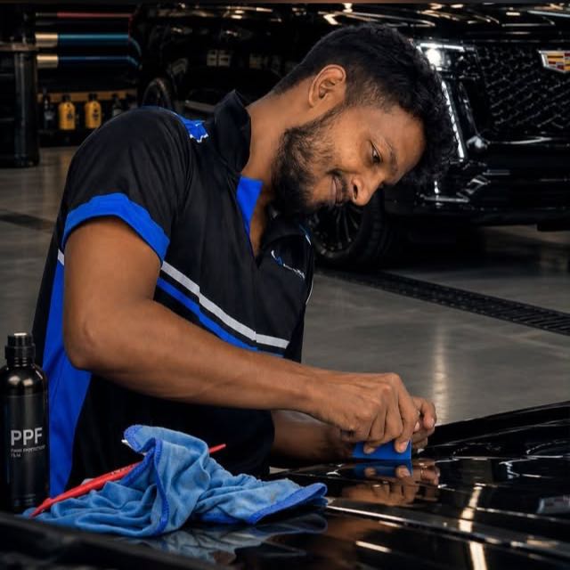 How to easily remove a Range Rover headlight washer nozzle. 🚘🔧 Quick ...