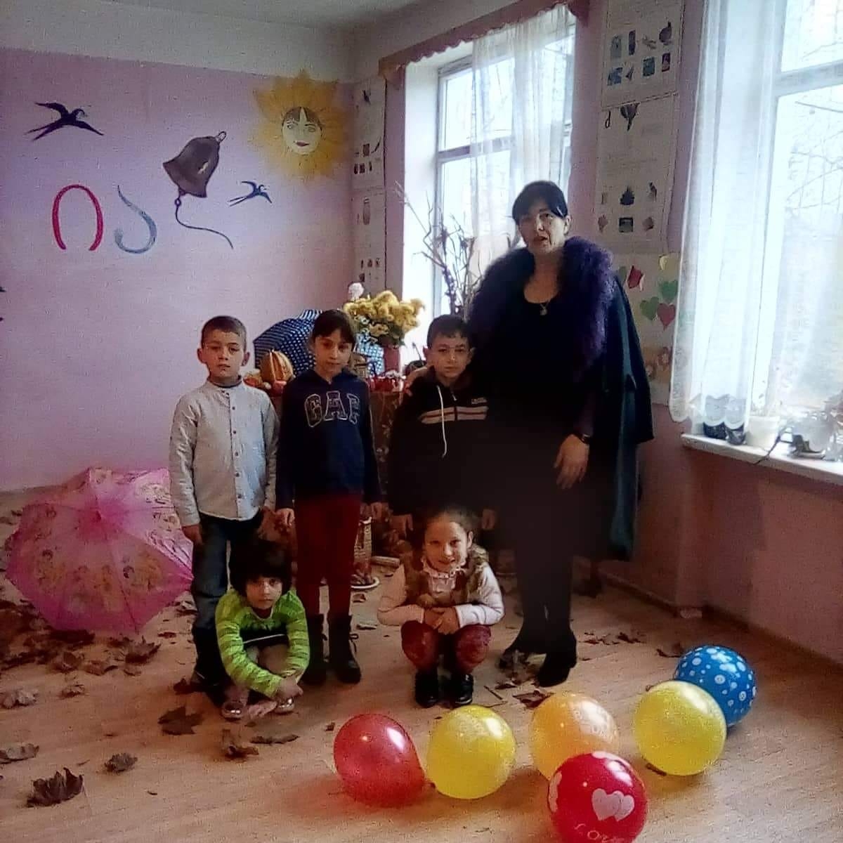 გ.ნიკოლაძის სკოლა 1 კლასი.